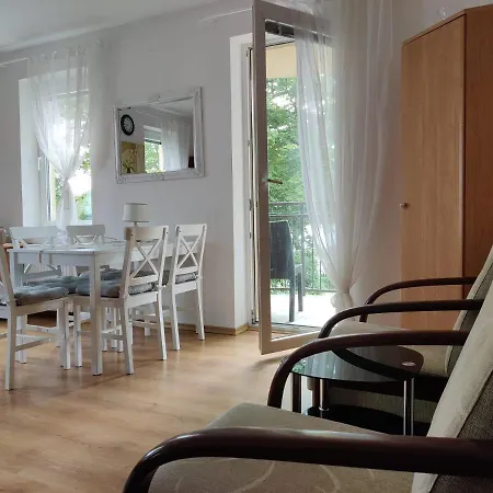 Lagoon Apartment *